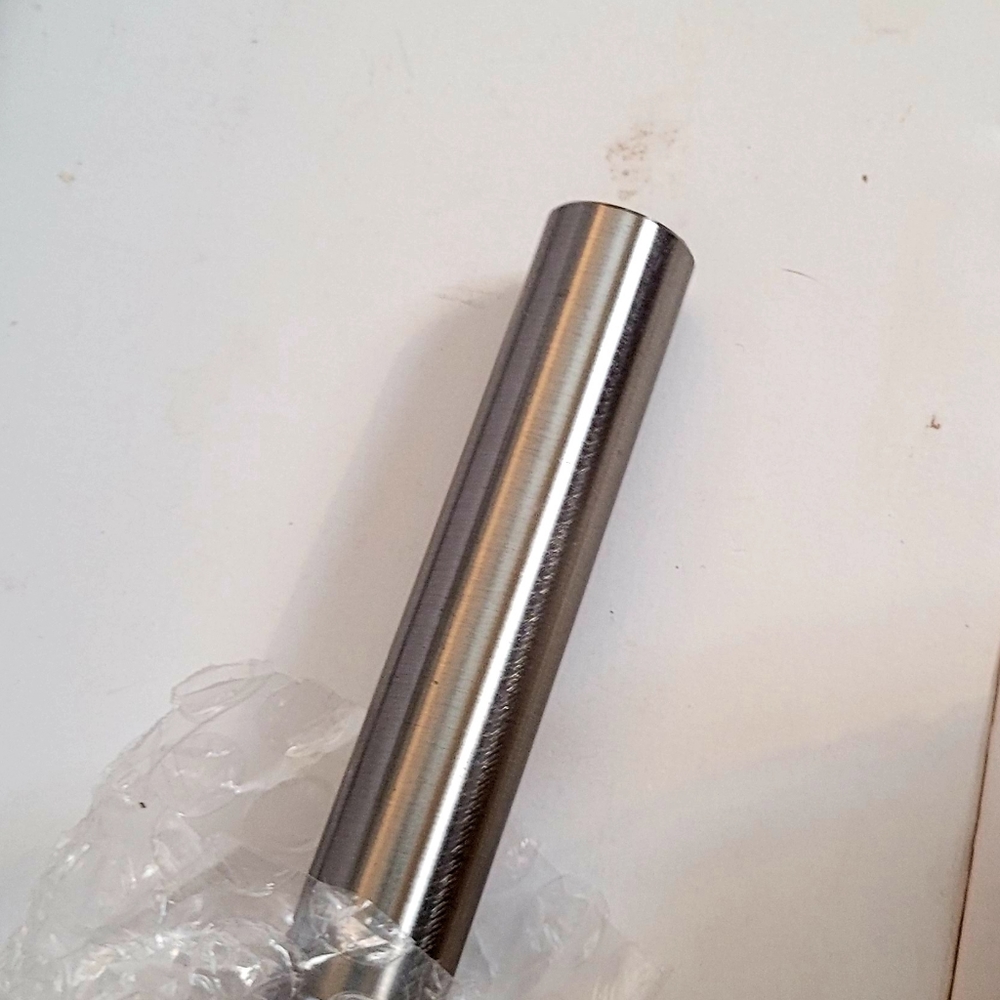 18" Towel Rack - Picture 3 of 5